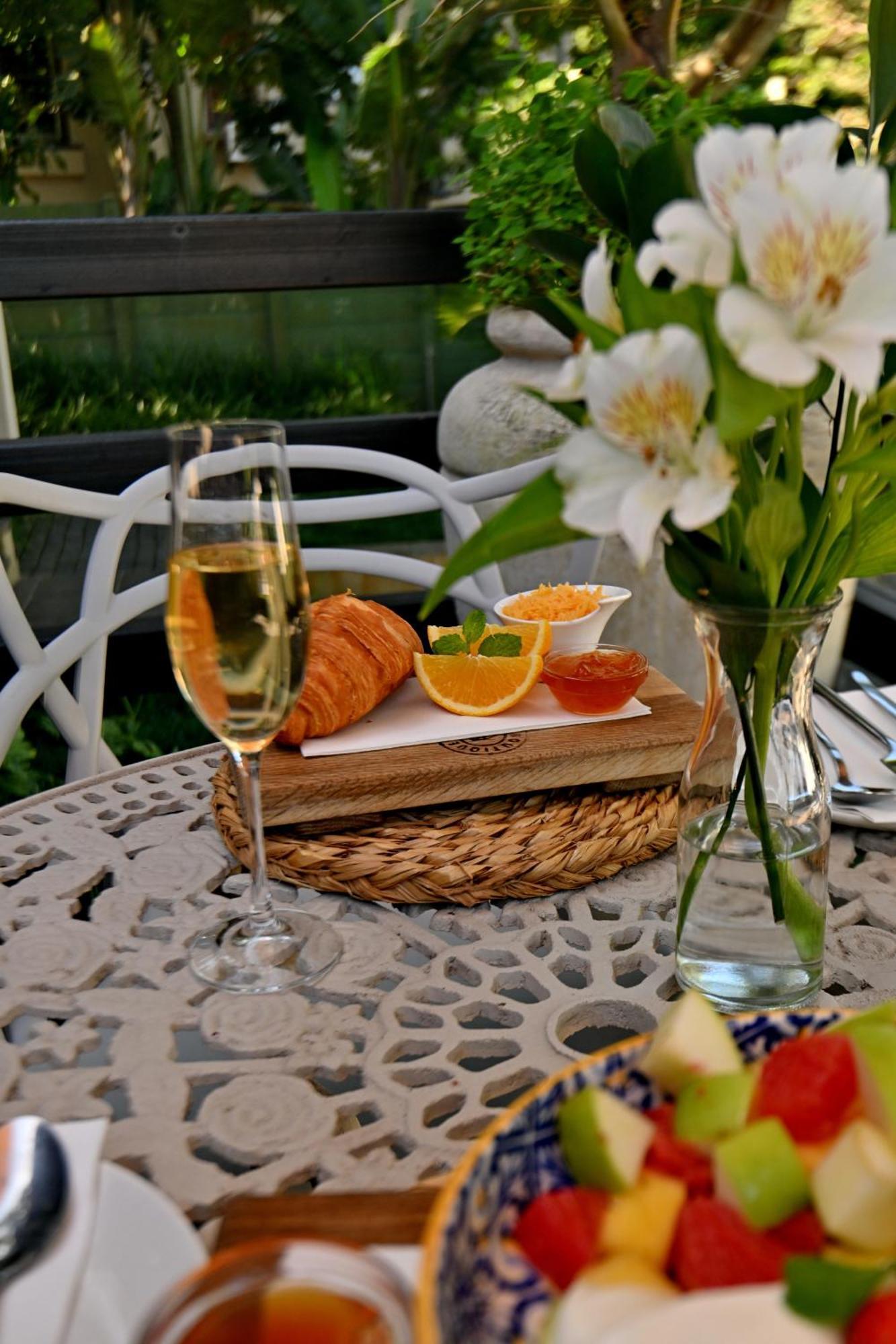 La Perle Hotel Балито Екстериор снимка