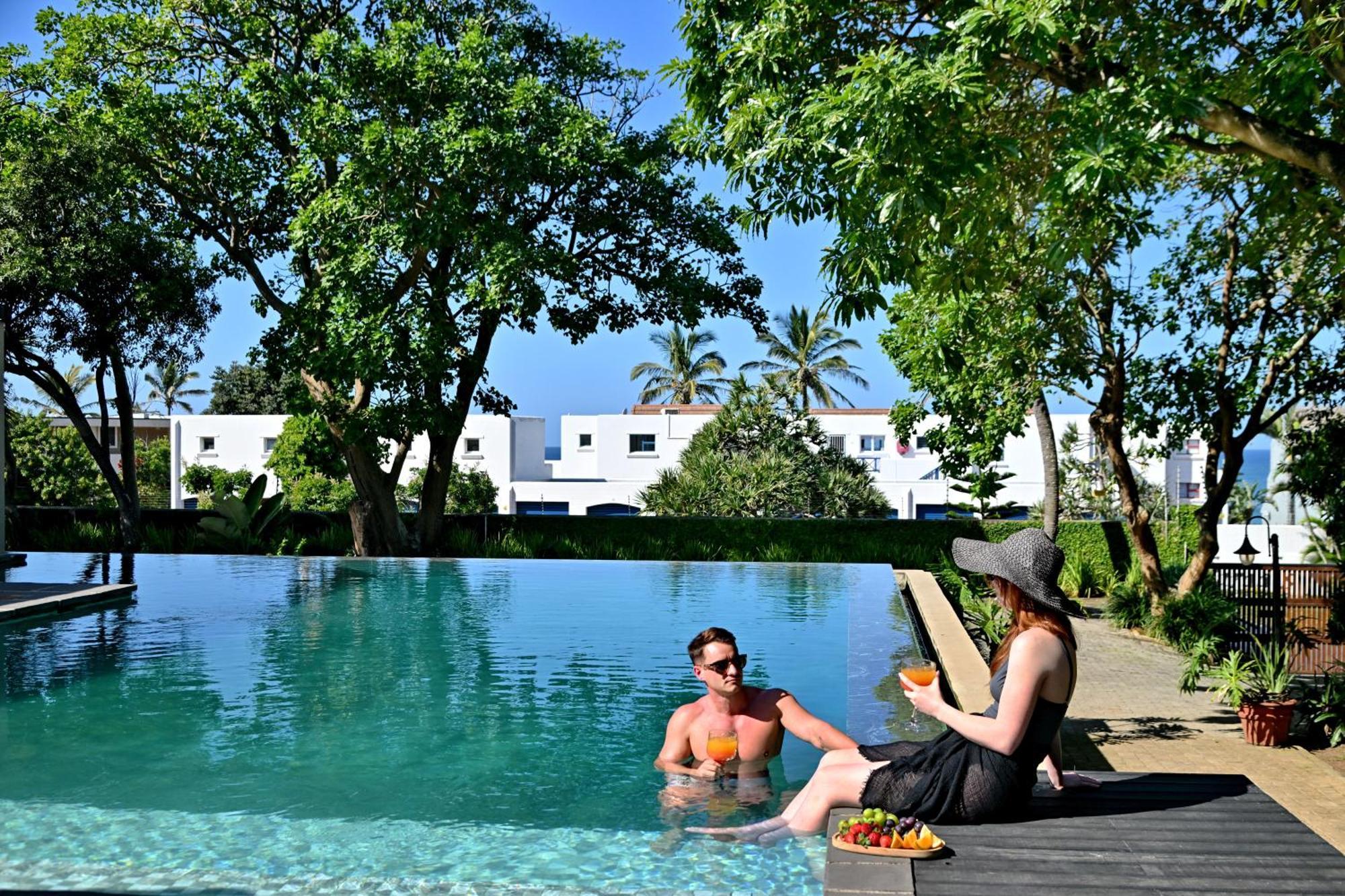 La Perle Hotel Балито Екстериор снимка