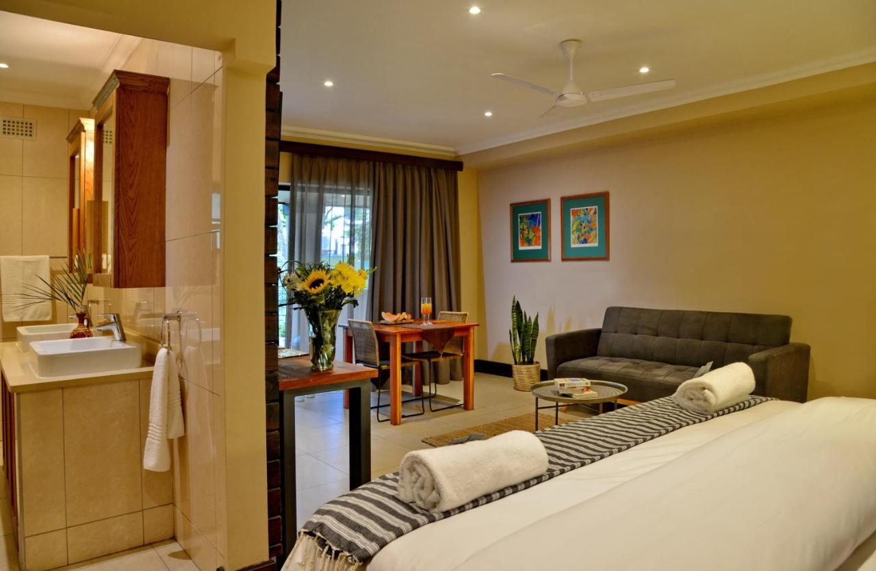 La Perle Hotel Балито Екстериор снимка